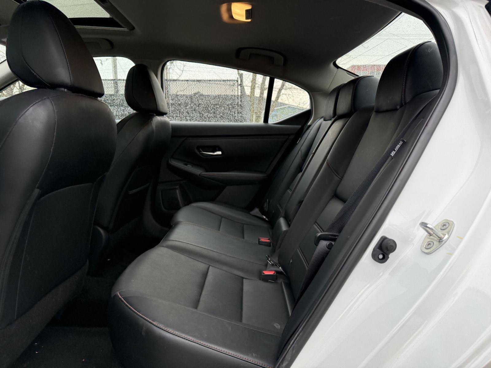 Used 2023 Nissan Sentra SR w/ SR Premium Package image 10