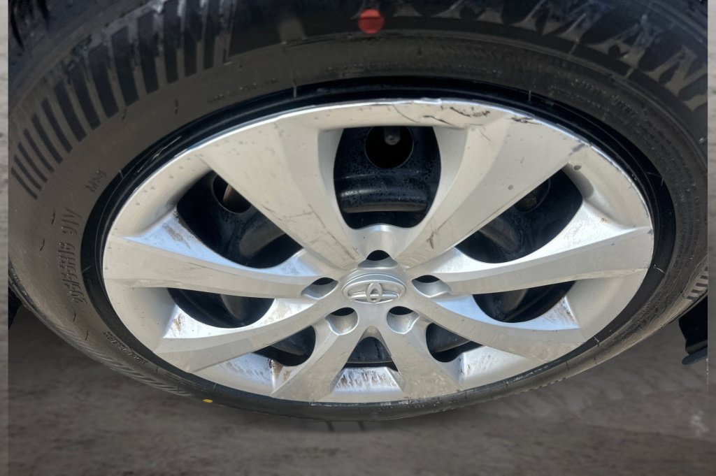 Used 2024 Toyota Corolla LE FWD image 17