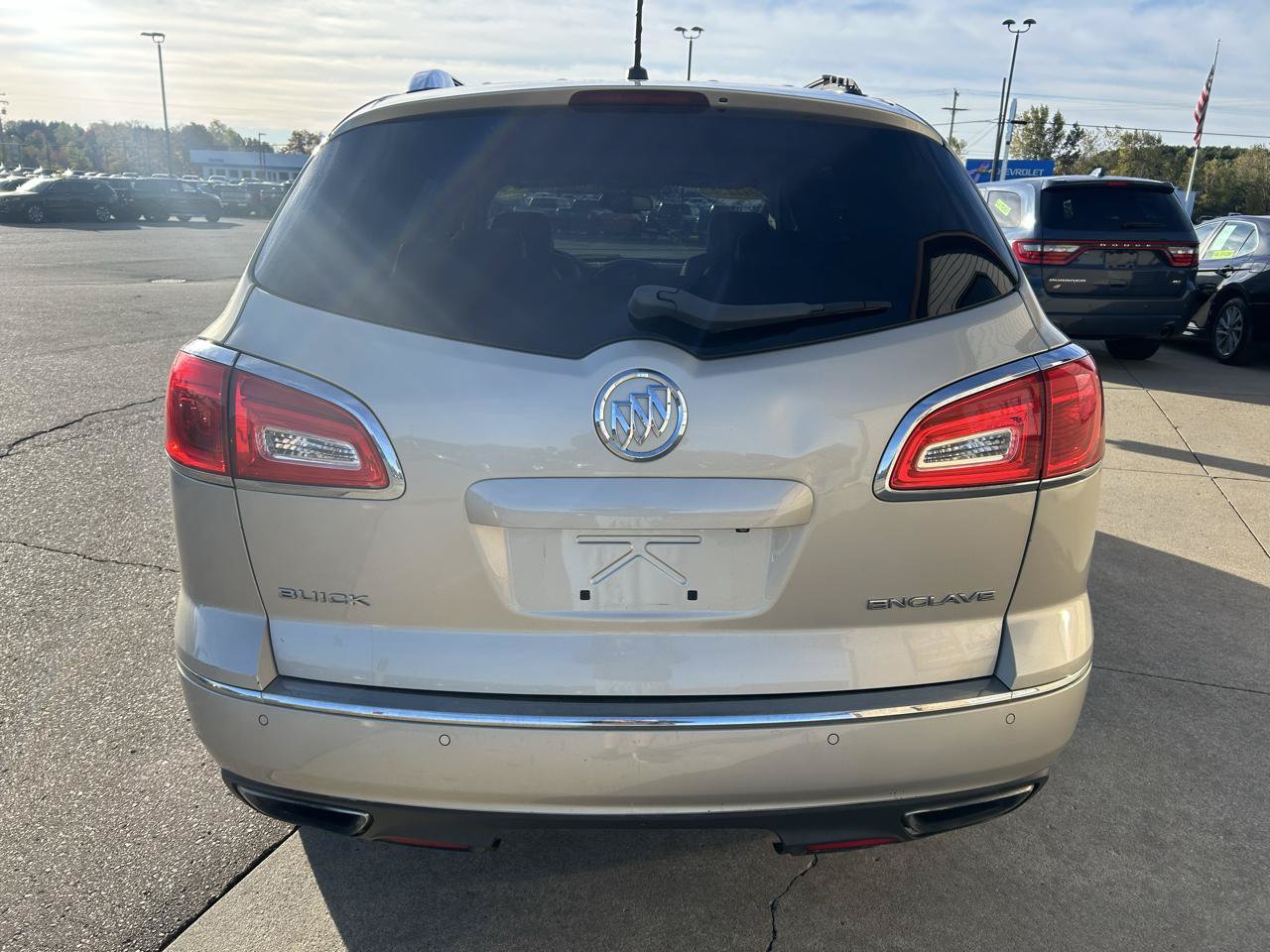 Used 2013 Buick Enclave Leather FWD image 6