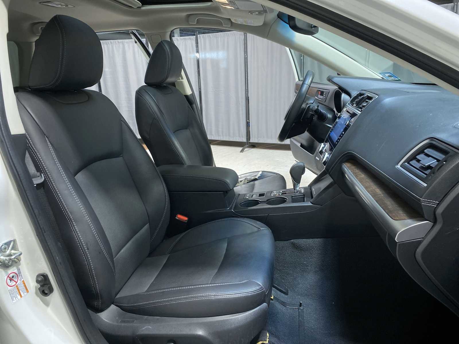 Used 2018 Subaru Outback 3.6R Limited image 14