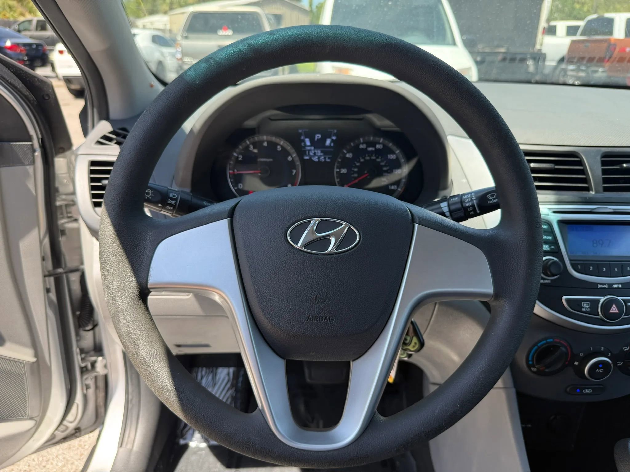Used 2012 Hyundai Accent GLS FWD image 13