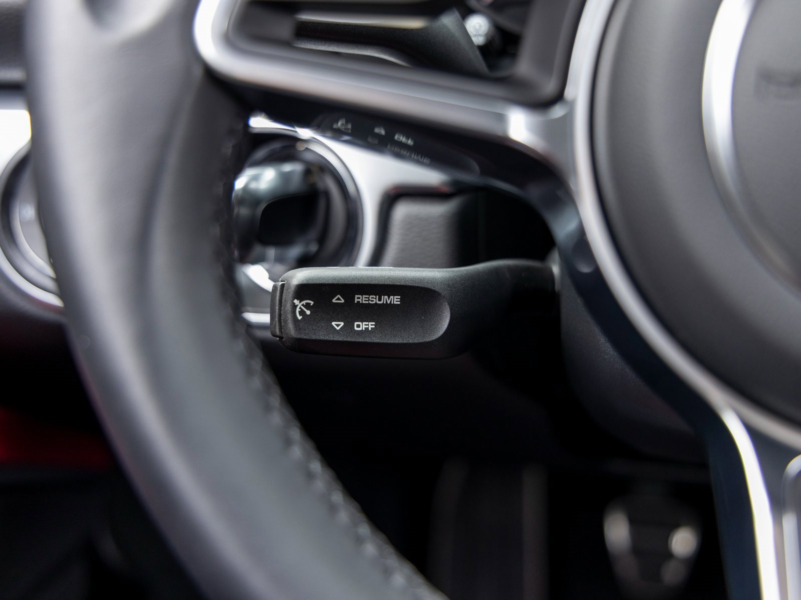 Certified 2025 Porsche 718 Boxster S image 31