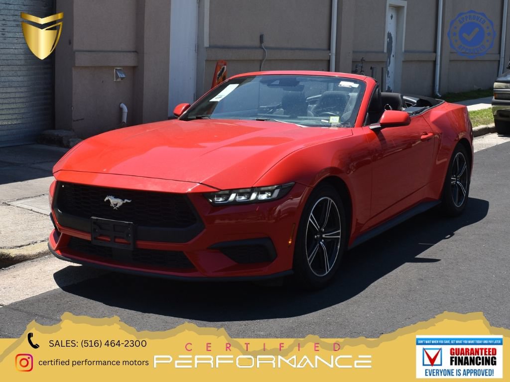 Used 2024 Ford Mustang Convertible RWD image 1