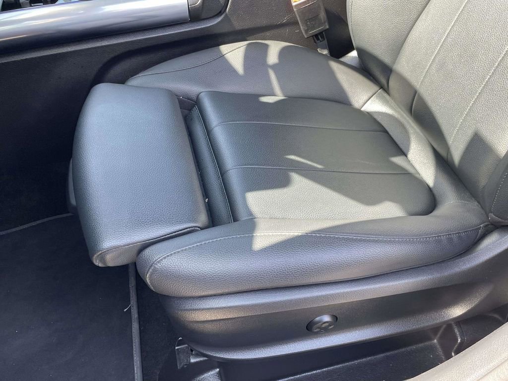 Used 2025 Mercedes-Benz GLA 250 4MATIC image 13