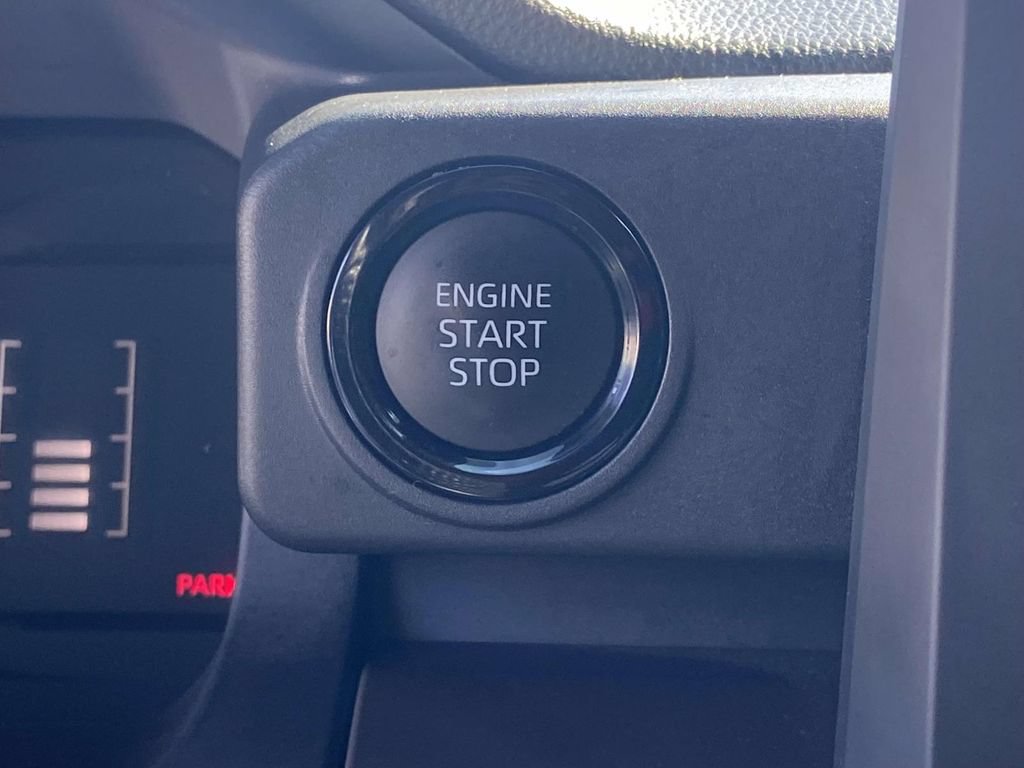 Used 2024 Toyota Tacoma SR5 AWD/4WD image 24