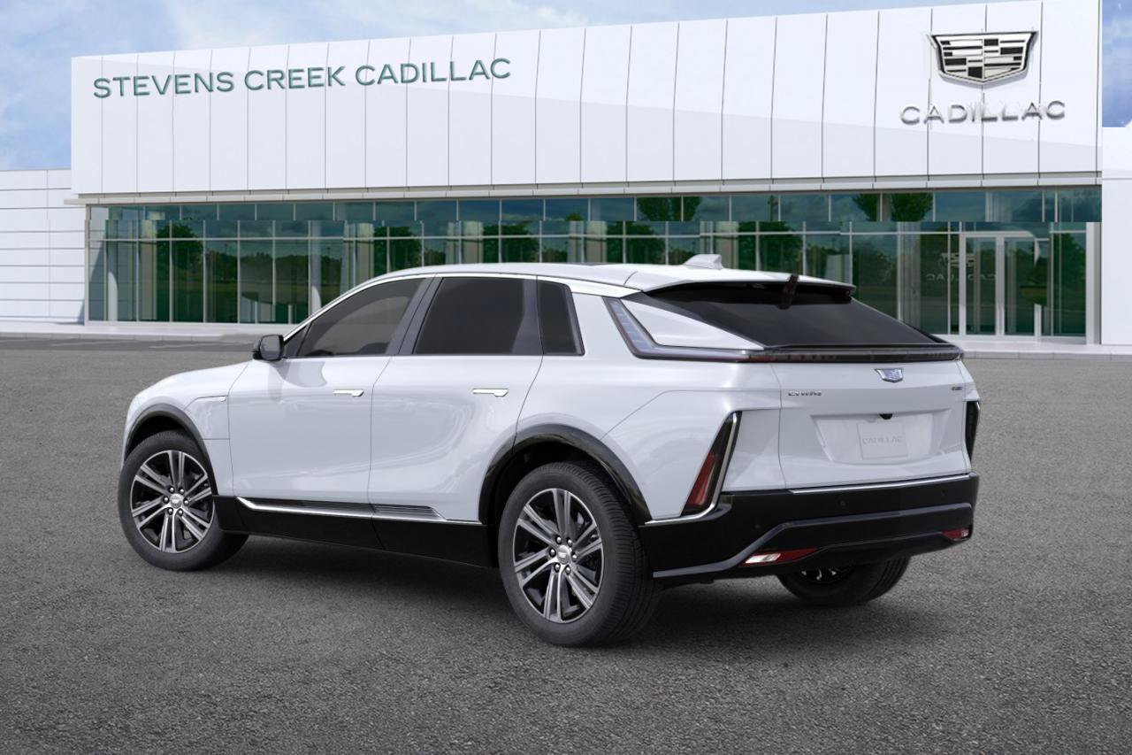 Used 2026 Cadillac Lyriq Luxury RWD image 5