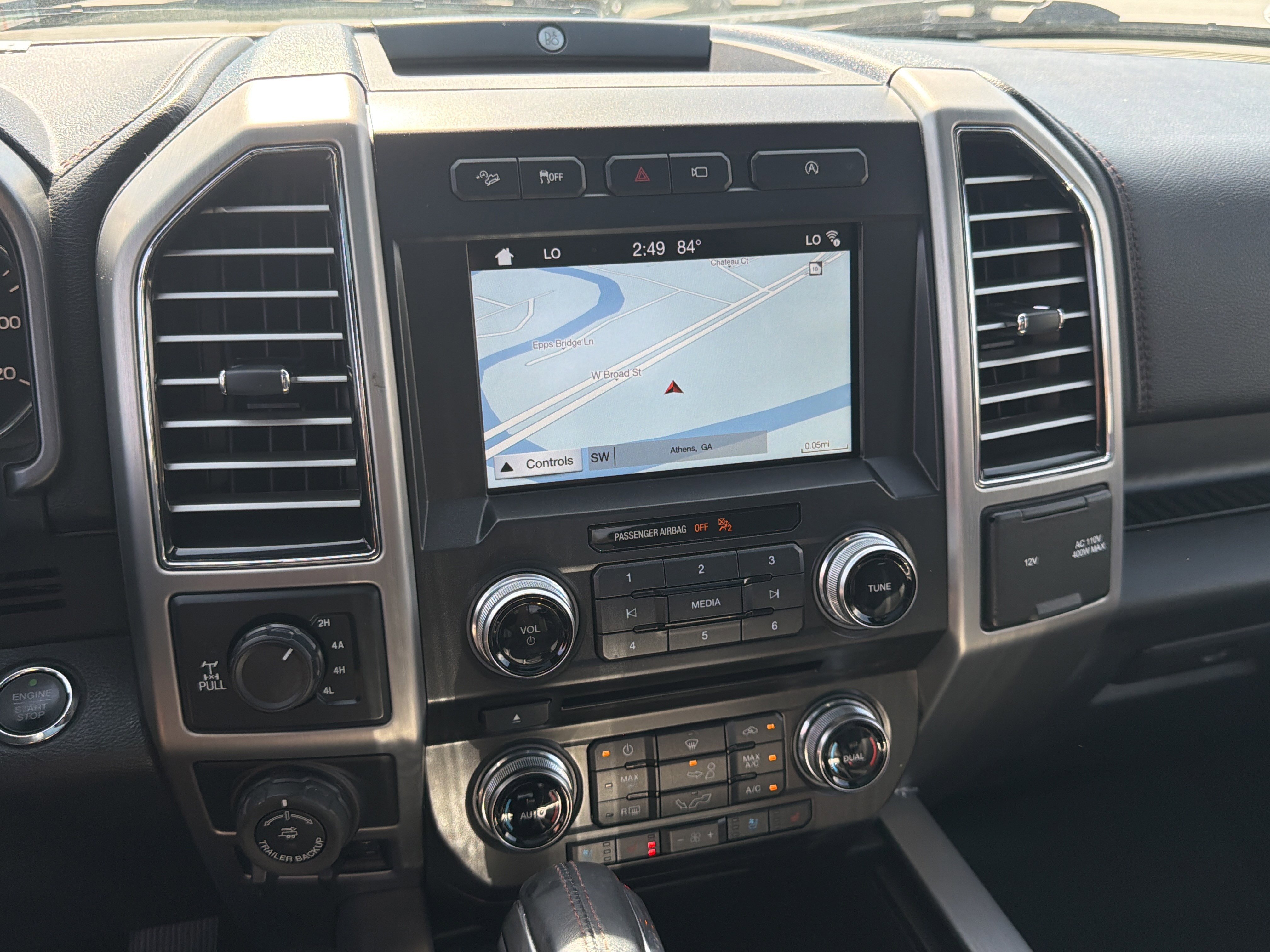 Used 2018 Ford F150 Platinum w/ Equipment Group 701A Luxury image 29