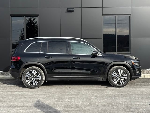 Used 2025 Mercedes-Benz GLB 250 4MATIC image 8