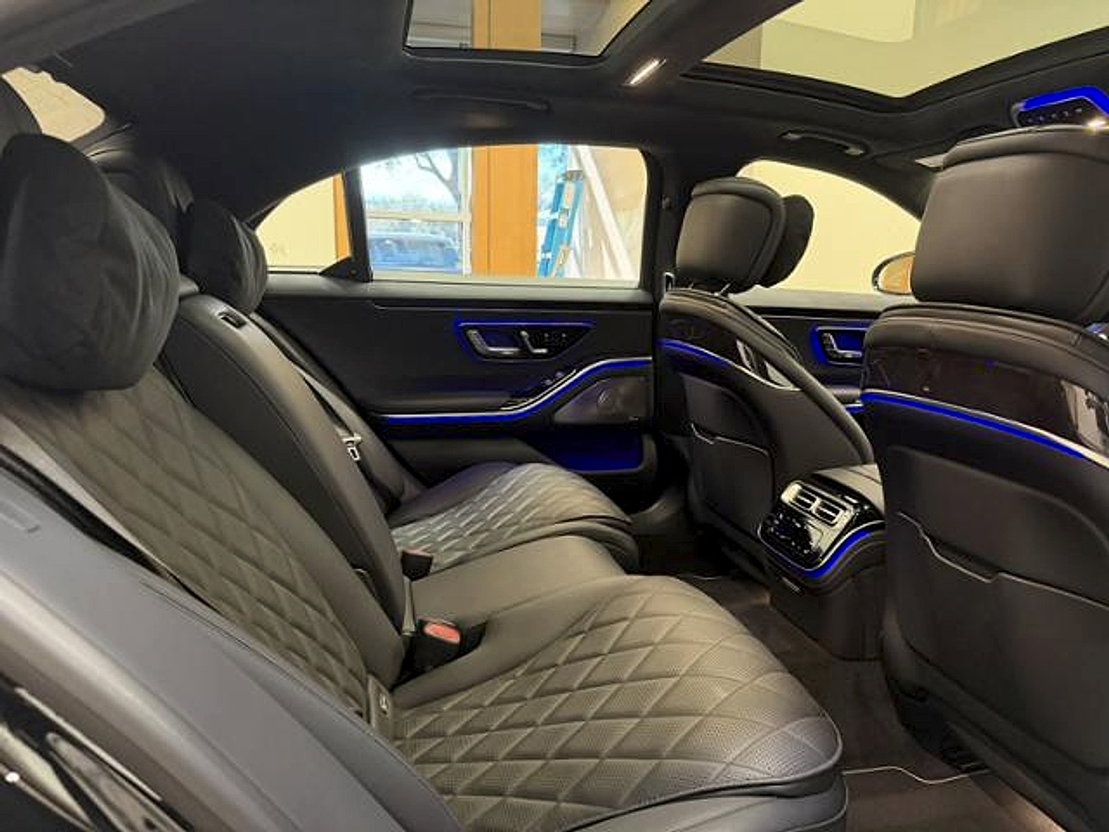 Used 2025 Mercedes-Benz S 580 4MATIC Sedan image 23