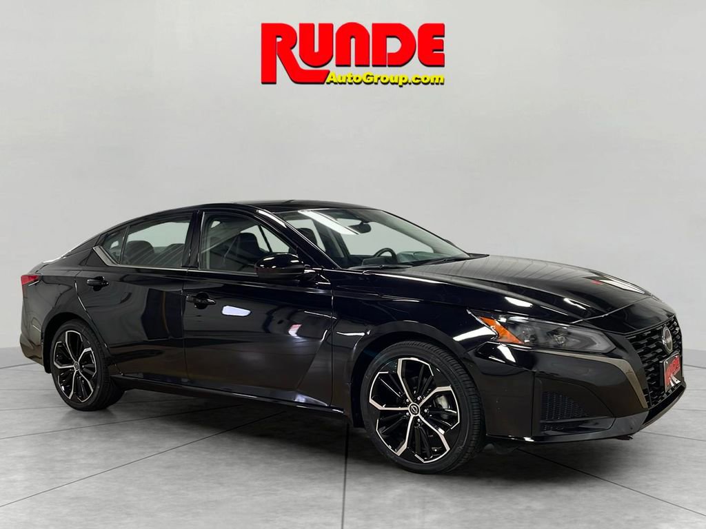 Used 2024 Nissan Altima 2.5 SR image 7