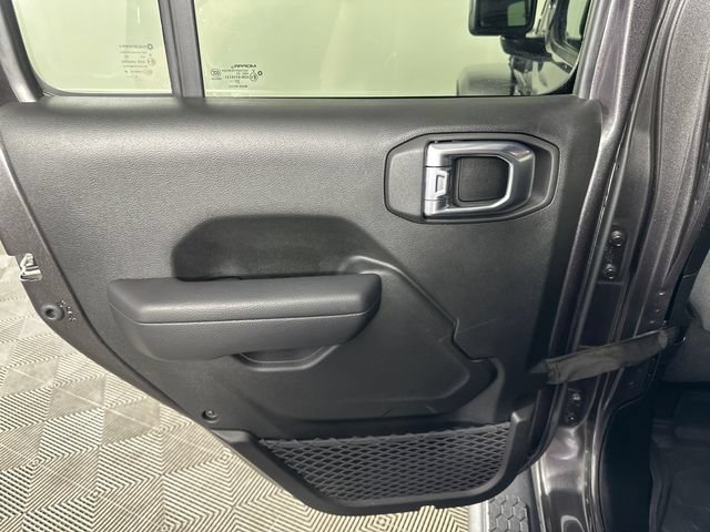 Used 2024 Jeep Wrangler Unlimited w/ Convenience Group AWD/4WD image 11