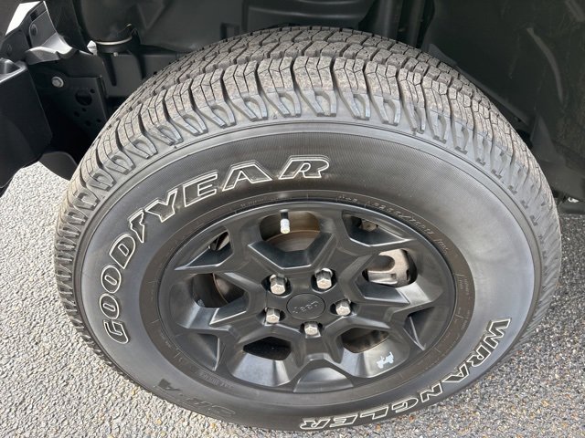 Used 2023 Jeep Gladiator Willys image 27