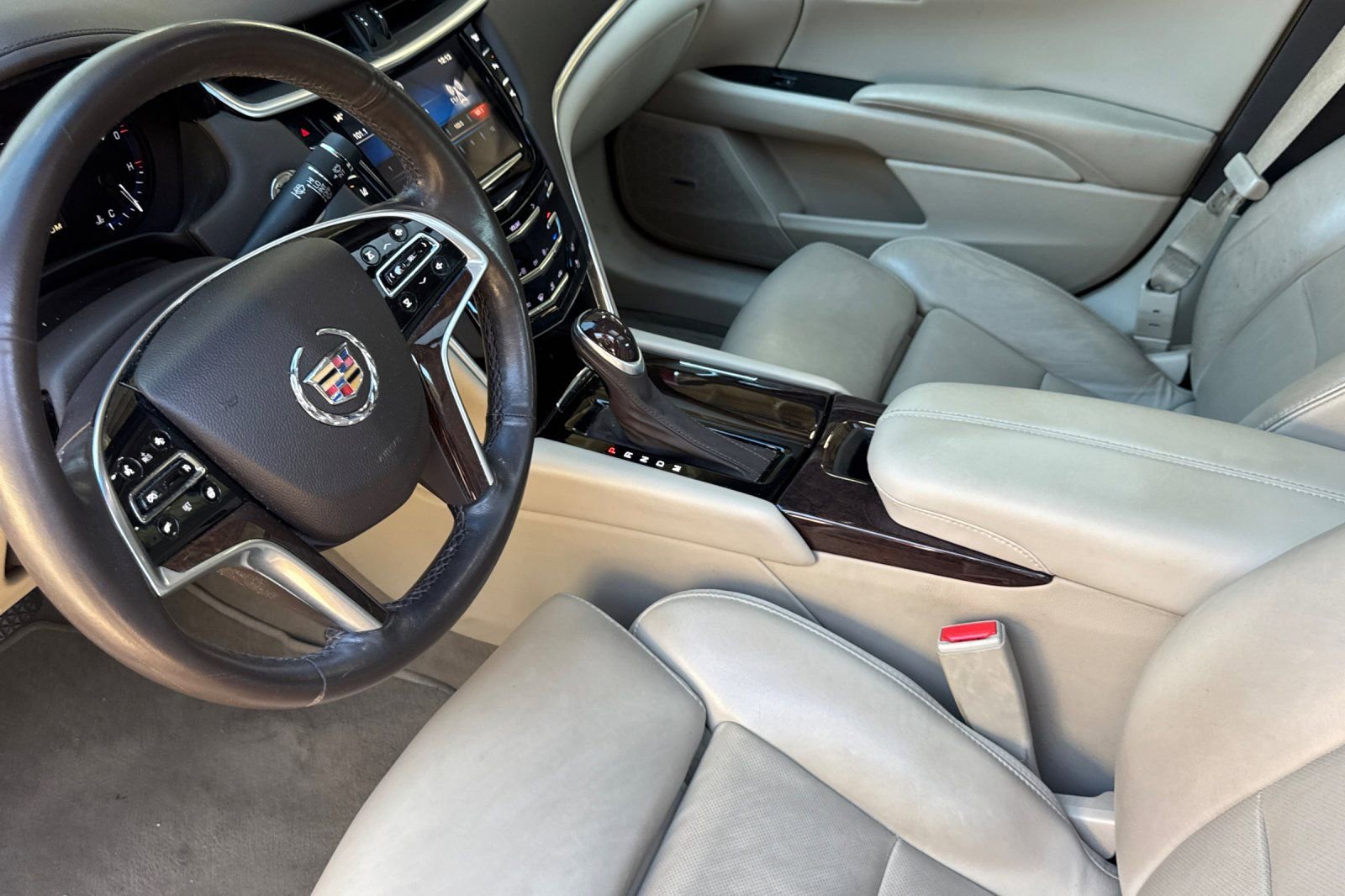 Used 2014 Cadillac XTS Luxury w/ Driver Awareness Package image 7