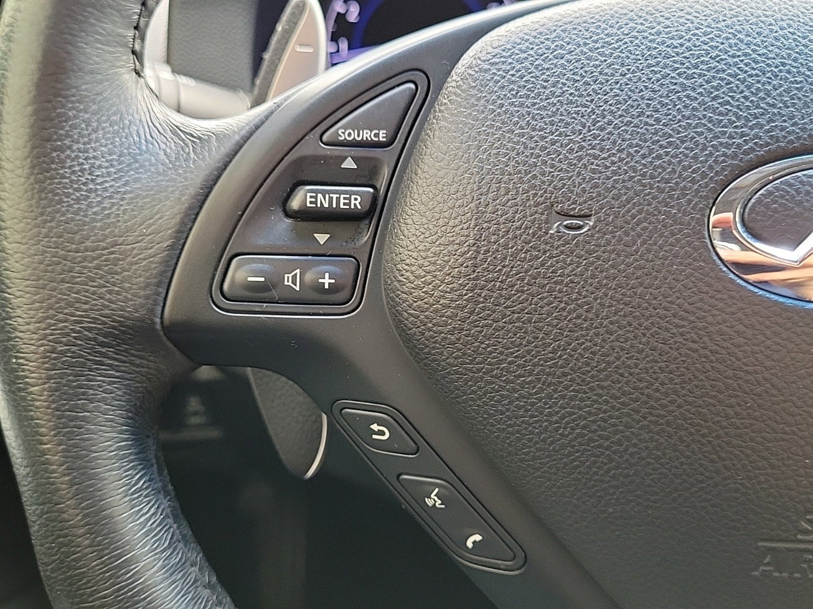 Used 2014 INFINITI Q60 Journey w/ Premium Package image 20