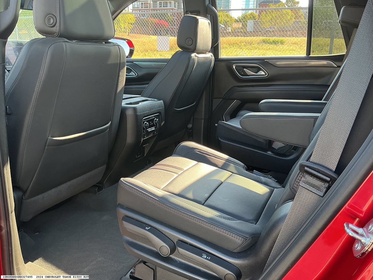 Used 2024 Chevrolet Tahoe RST w/ Luxury Package AWD/4WD image 9