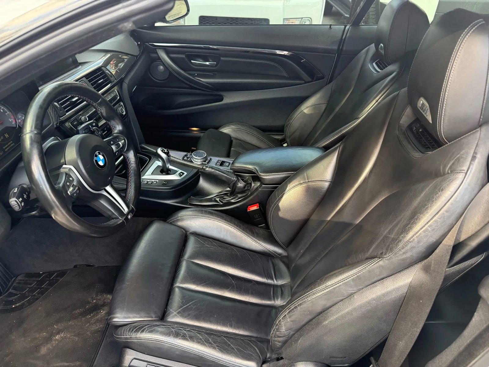 Used 2015 BMW M4 Convertible image 9