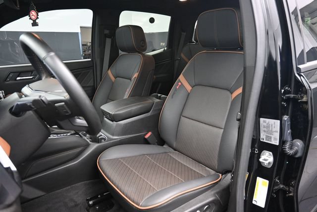 Used 2025 GMC Canyon AT4 w/ Nightfall Edition AWD/4WD image 18