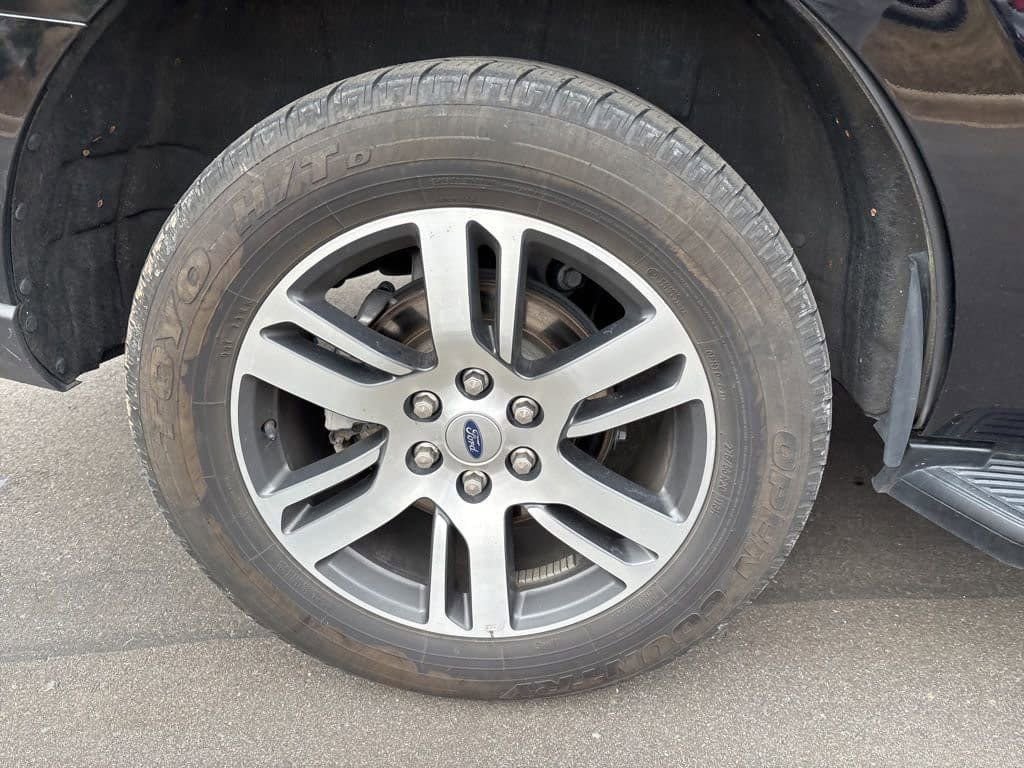 Used 2024 Ford Expedition Limited image 12