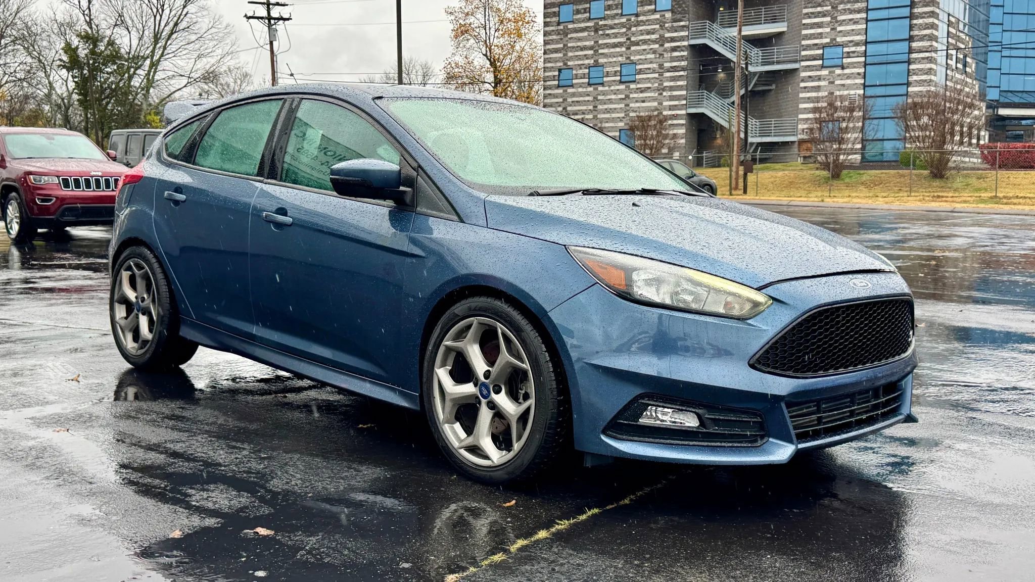 Used 2018 Ford Focus ST image 3