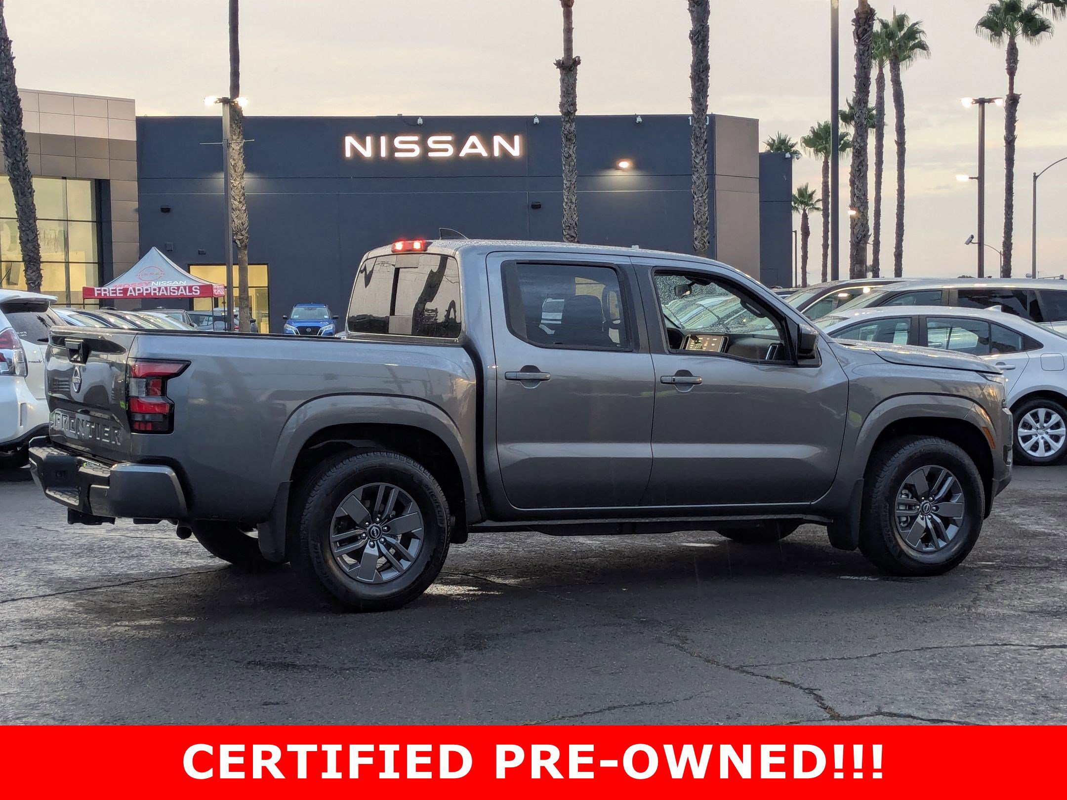 Certified 2025 Nissan Frontier SV w/ SV Convenience Package image 5