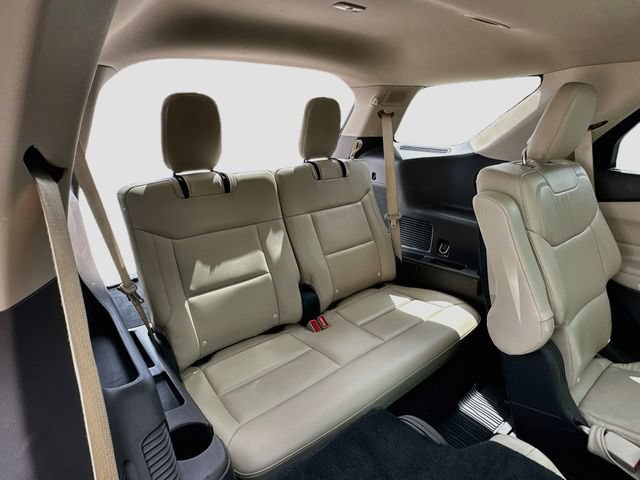 Used 2020 Ford Explorer Platinum w/ Premium Technology Package AWD/4WD image 31