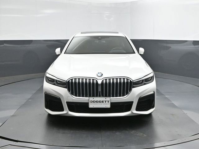 Used 2020 BMW 740i w/ M Sport Package image 17