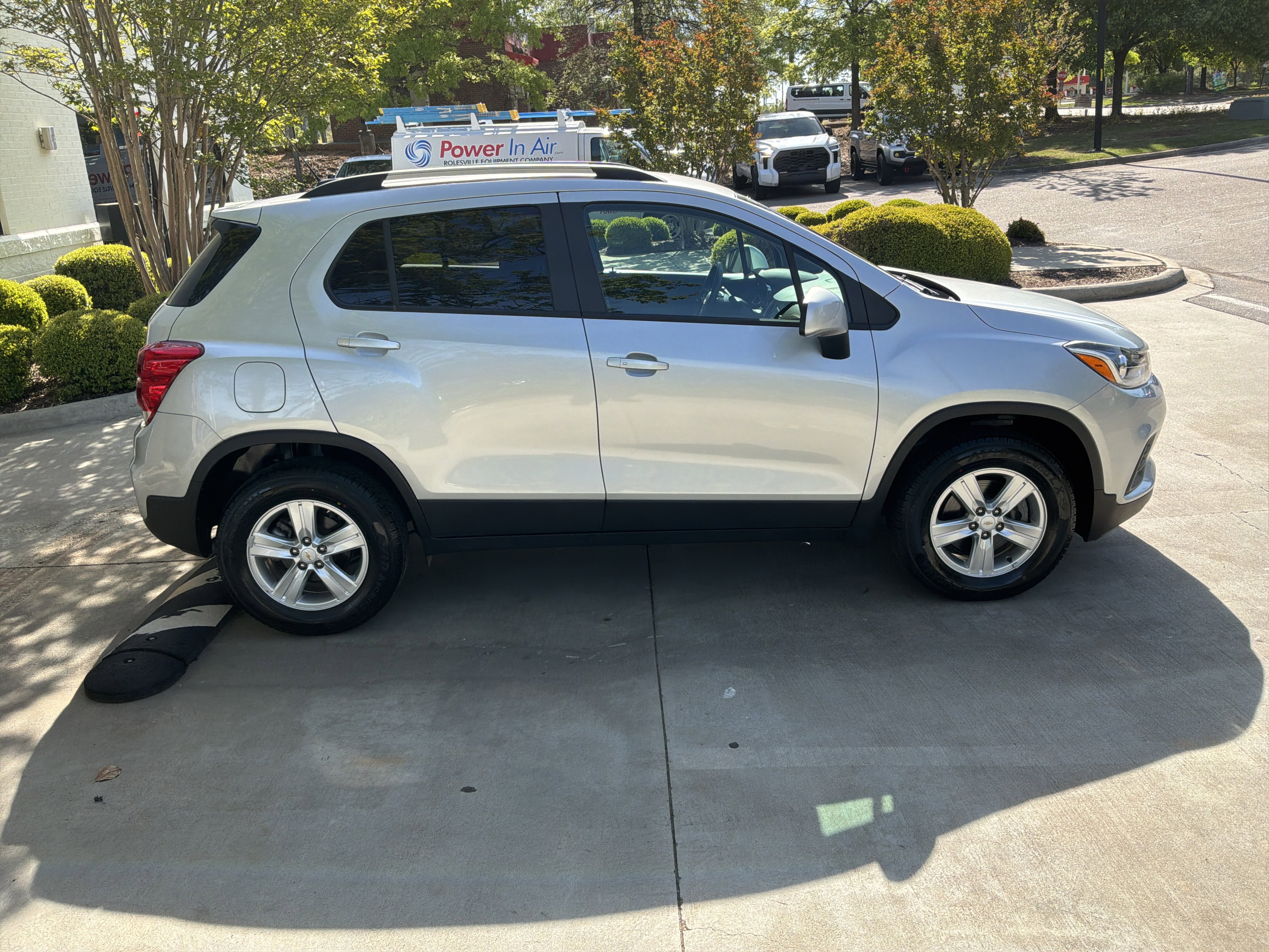 Used 2021 Chevrolet Trax LT w/ Driver Confidence Package image 11