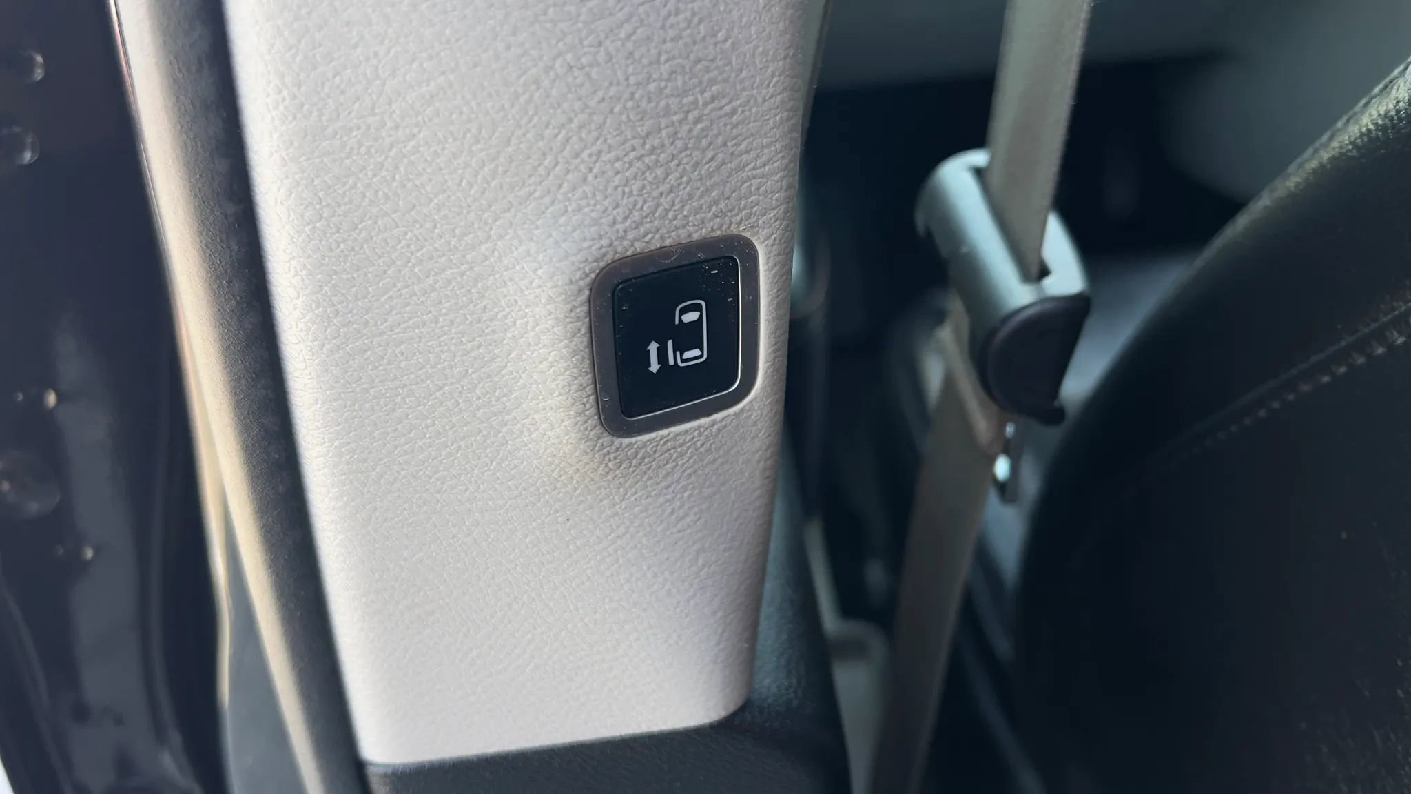 Used 2018 Chrysler Pacifica Touring-L Plus FWD image 15