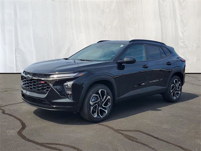 New 2026 Chevrolet Trax RS w/ Sunroof Package image 2