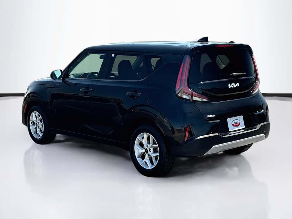 Used 2023 Kia Soul LX w/ Option Group 015 FWD image 7