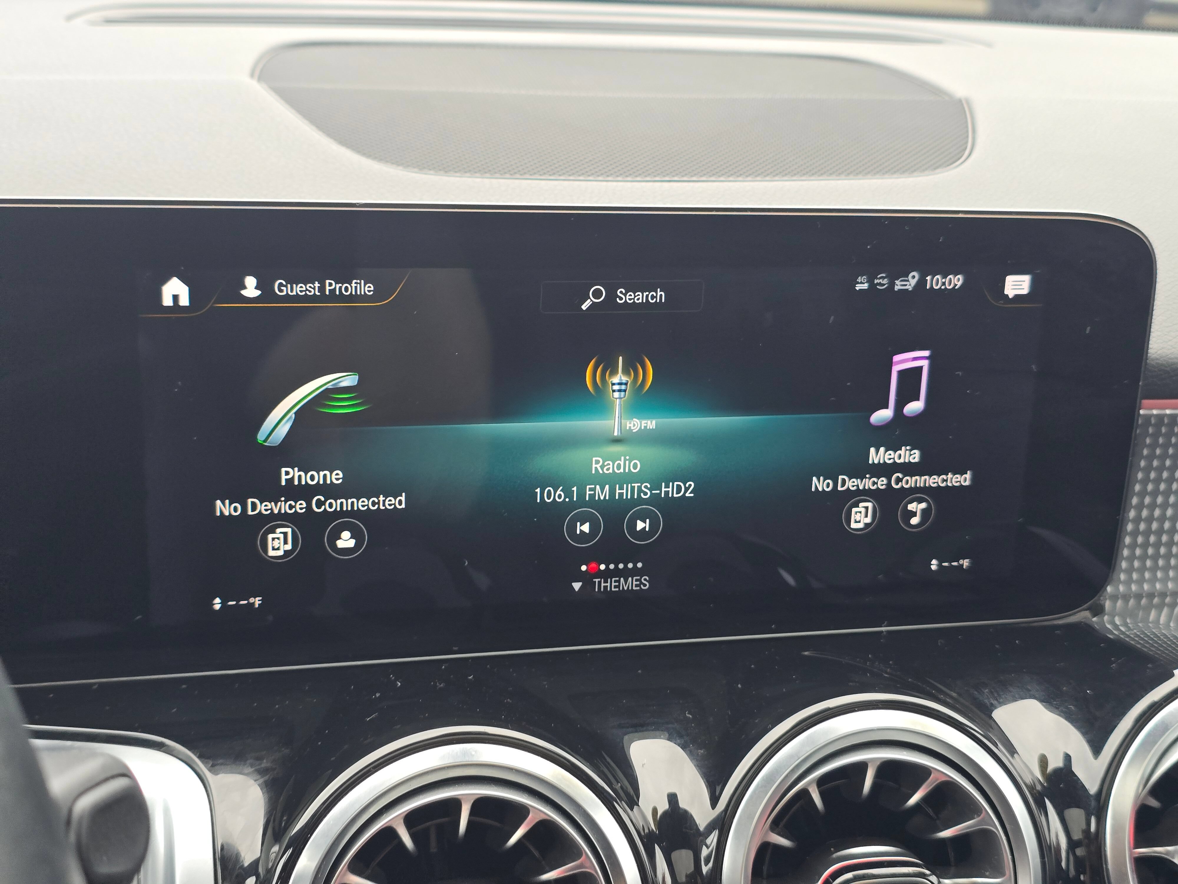 Used 2022 Mercedes-Benz GLB 250 4MATIC image 26