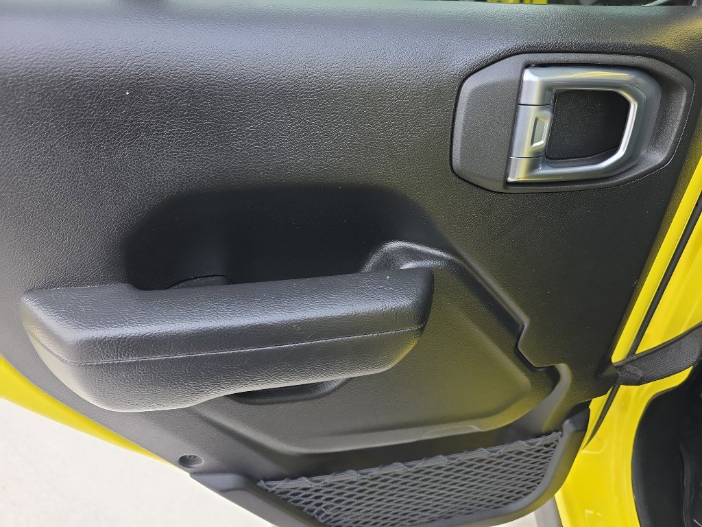 Used 2022 Jeep Wrangler Unlimited Sport image 15