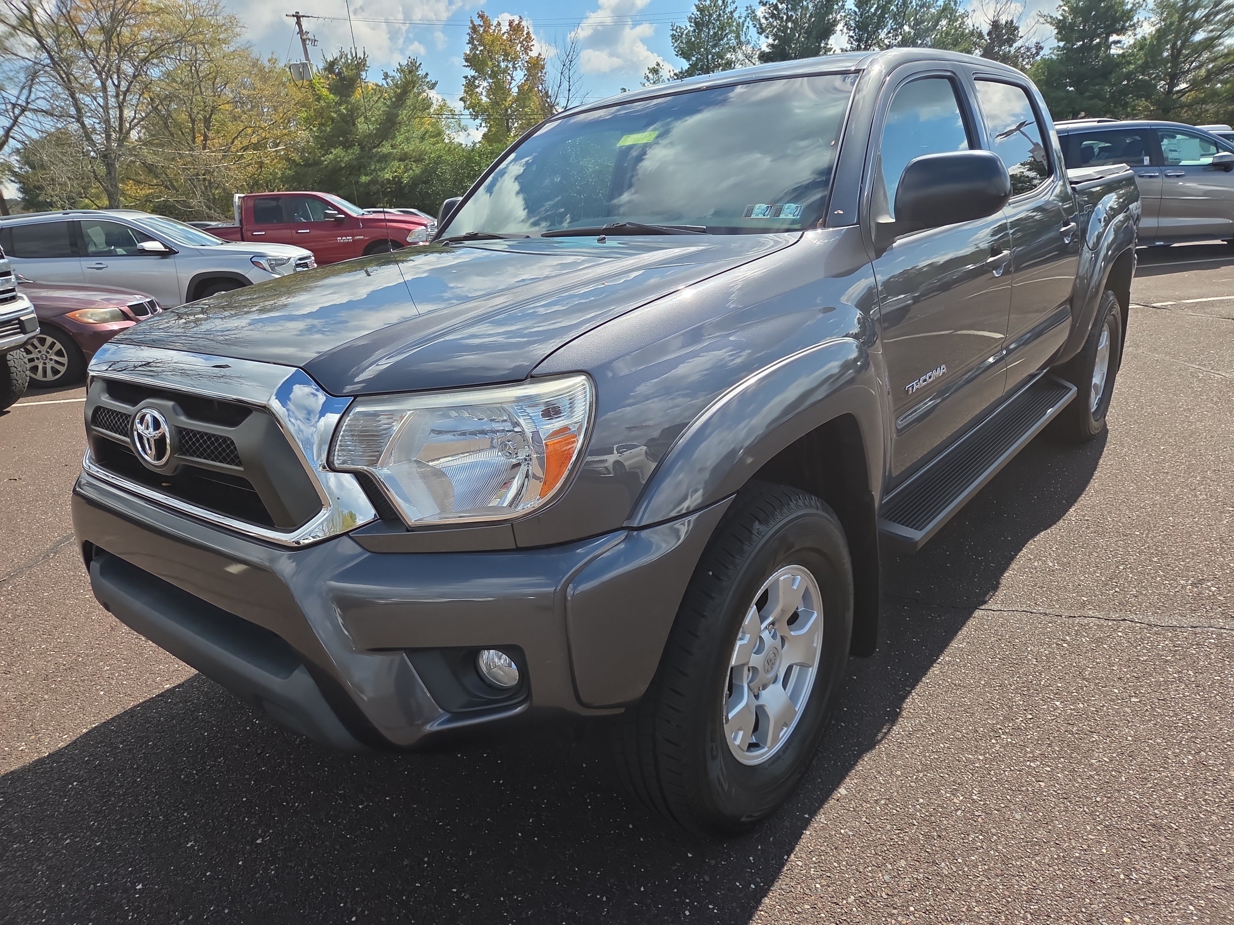 Used 2014 Toyota Tacoma 4x4 Double Cab w/ TRD Off-Road Package image 7