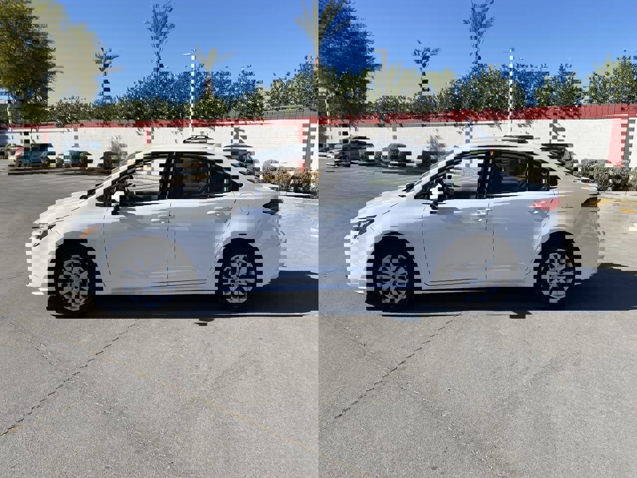 Used 2025 Toyota Corolla LE image 6