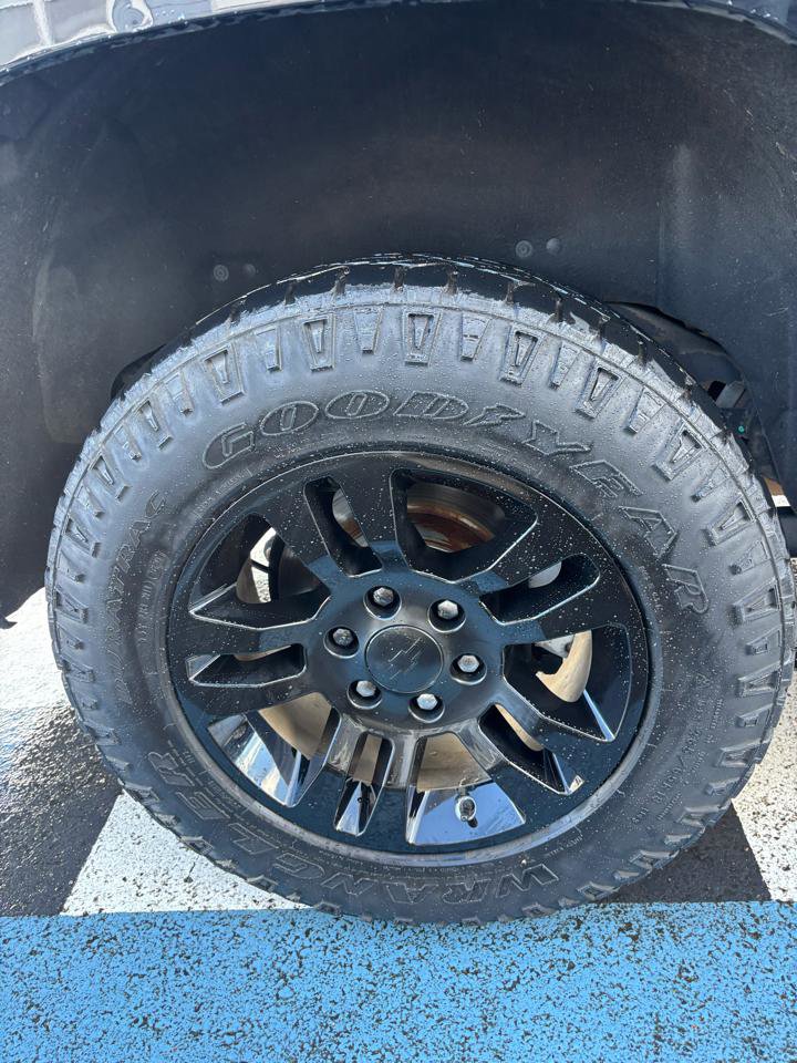 Used 2019 Chevrolet Suburban LT AWD/4WD image 34