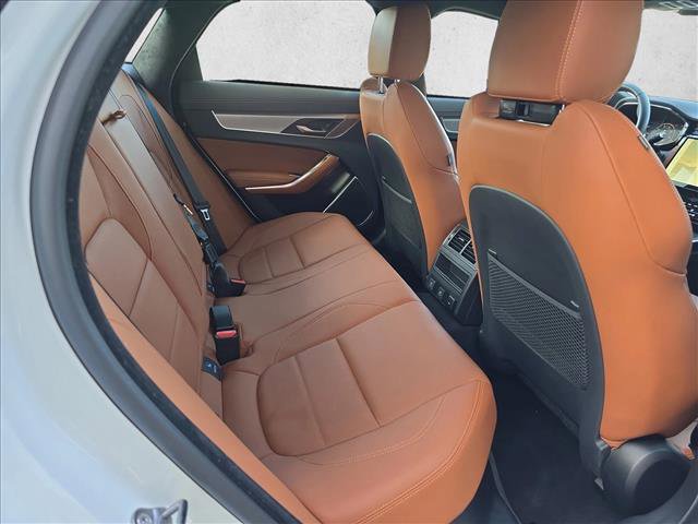 Used 2024 Jaguar XF R-Dynamic SE image 11