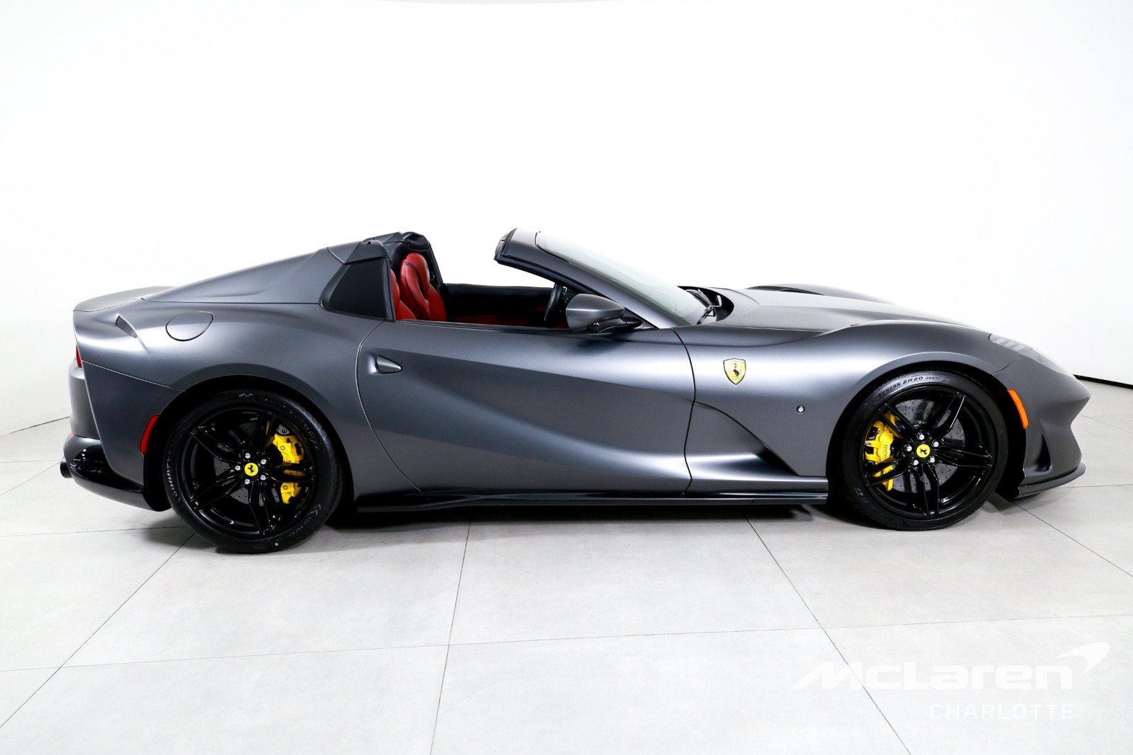 Used 2021 Ferrari 812 GTS RWD image 10