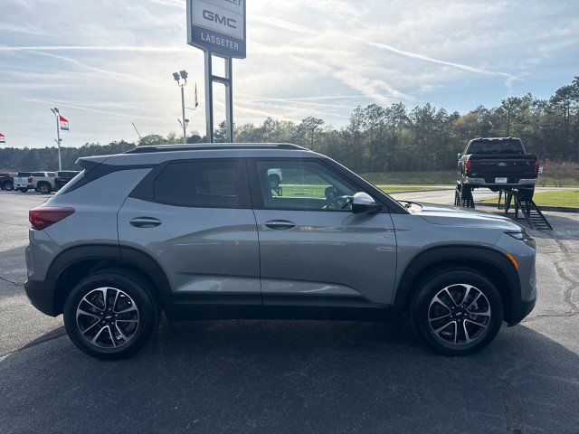 New 2026 Chevrolet TrailBlazer LT image 2