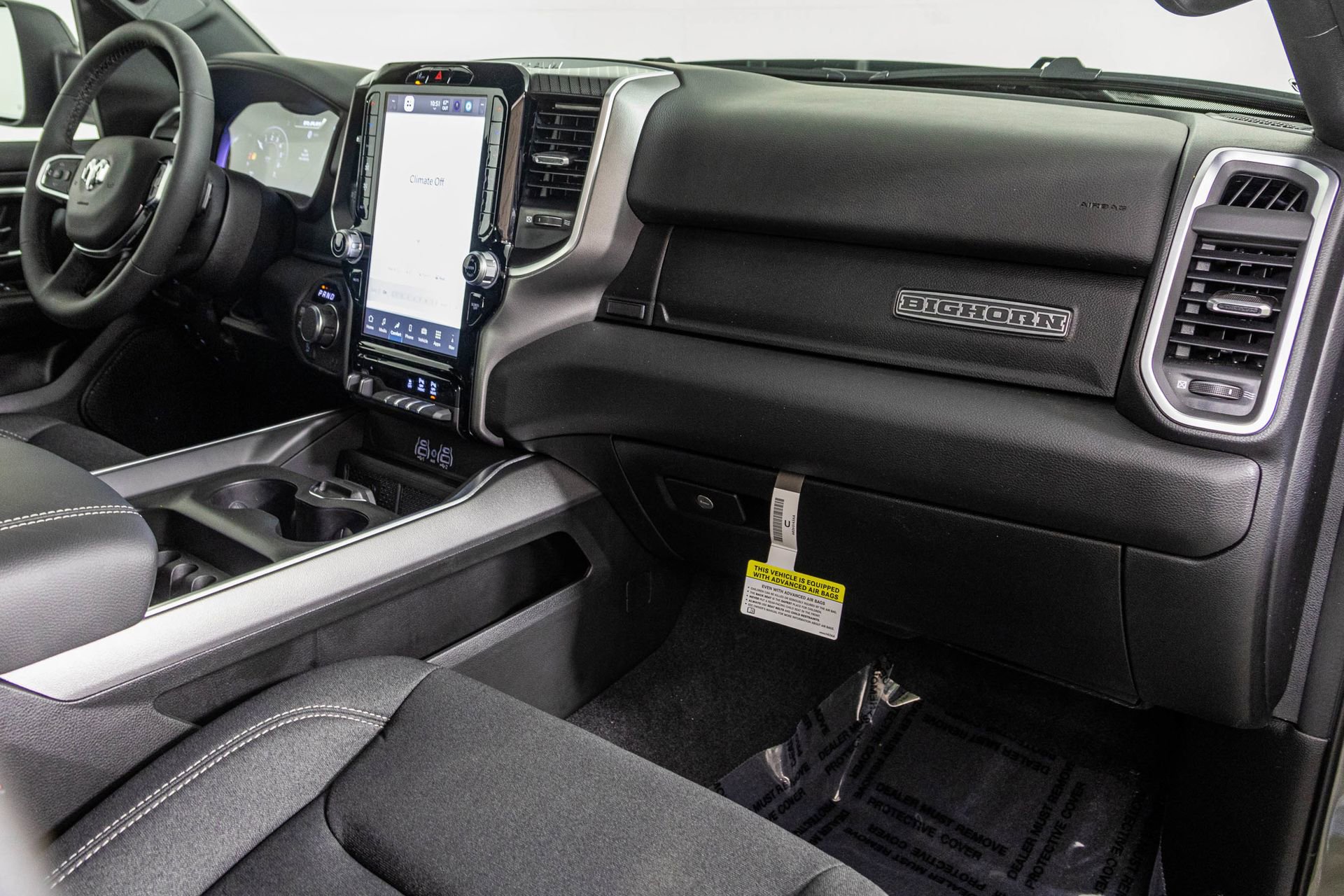 New 2026 RAM 1500 4x4 Crew Cab image 40