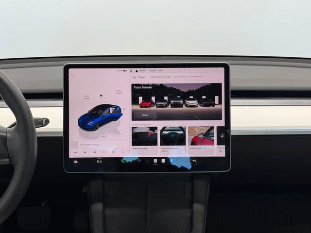 Used 2023 Tesla Model 3 Standard Range image 3