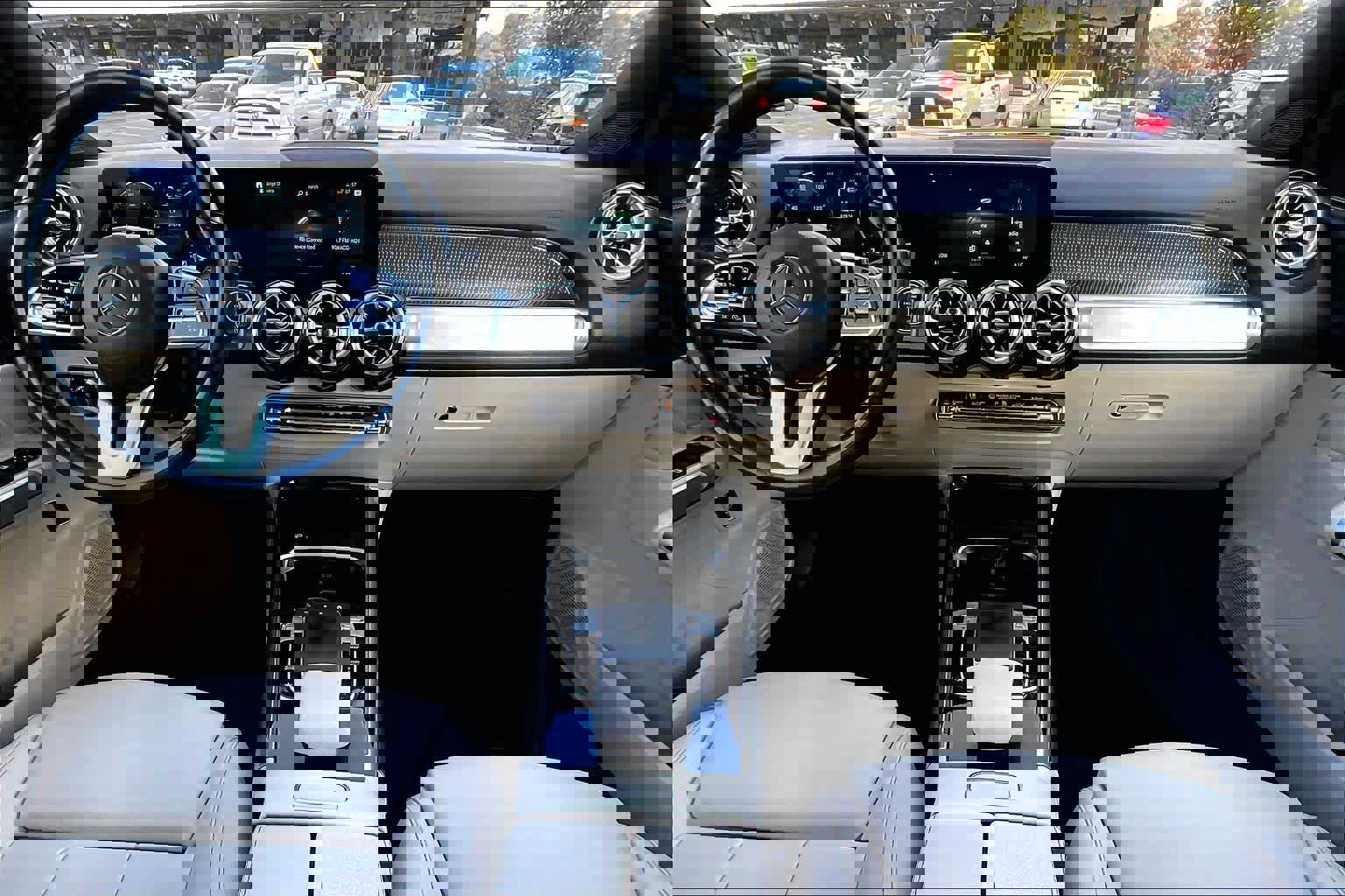 Used 2020 Mercedes-Benz GLB 250 GLB 250 w/ Premium Package image 16