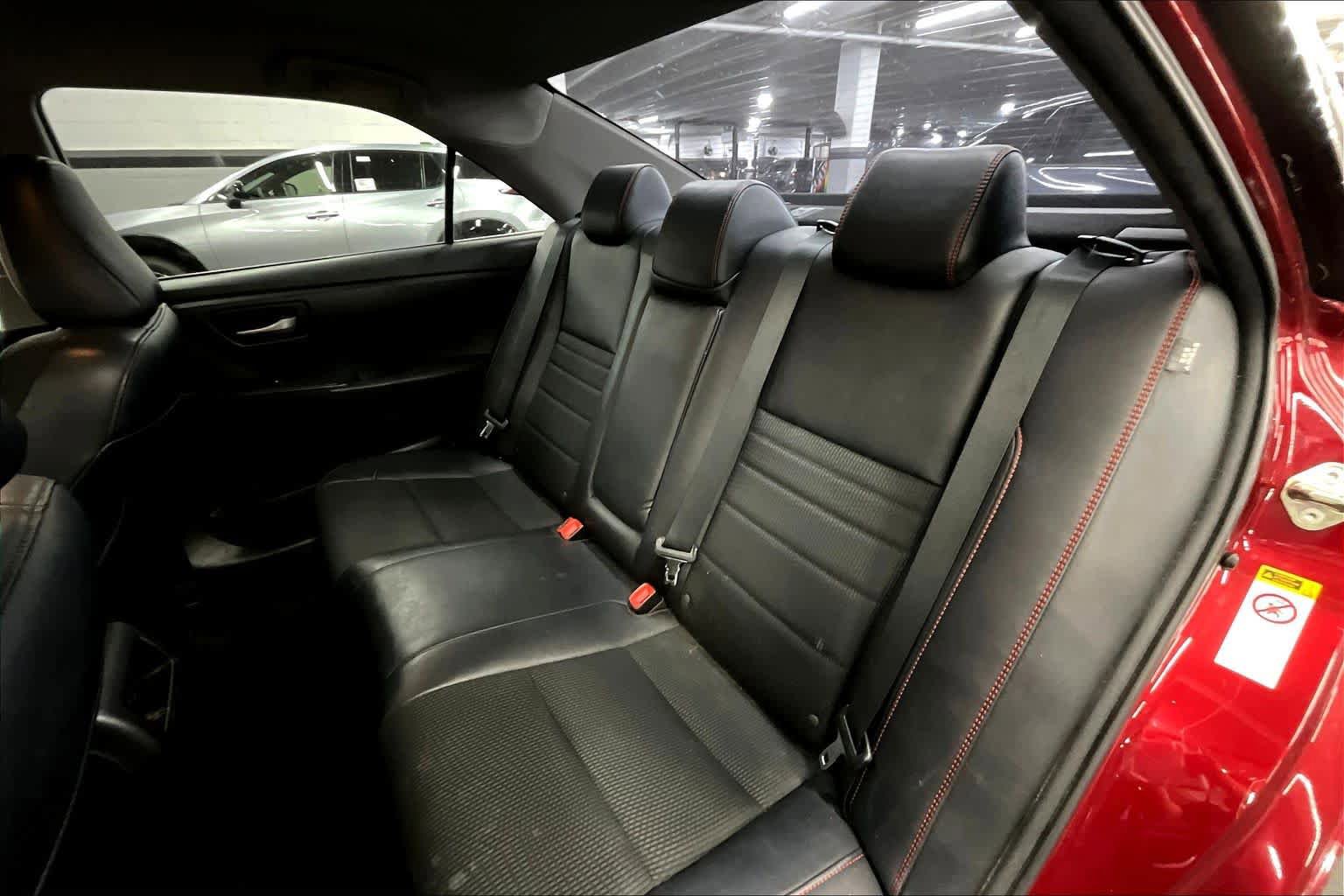 Used 2017 Toyota Camry SE w/ Protection Package (Q2) image 19