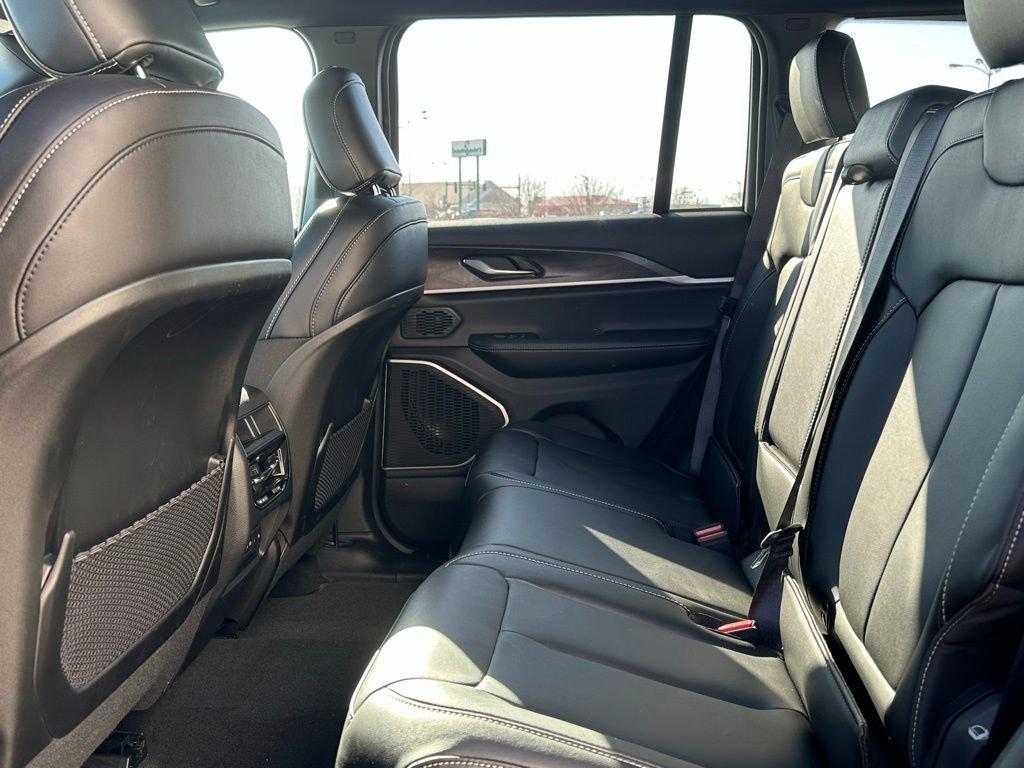 New 2026 Jeep Grand Cherokee Limited AWD/4WD image 14