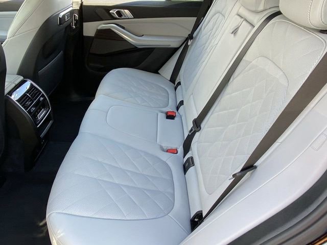 Certified 2025 BMW X5 xDrive50e w/ Premium Package image 19