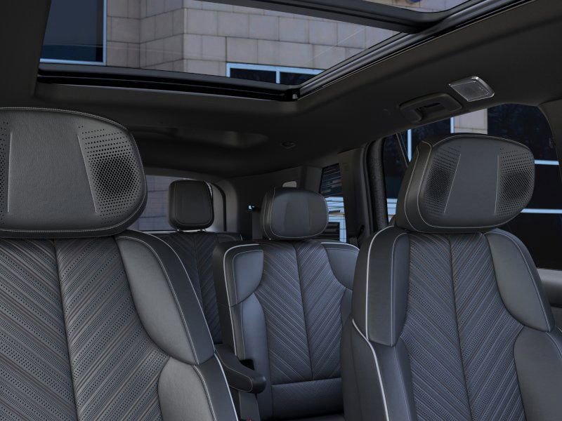 New 2026 Cadillac Vistiq Platinum image 24