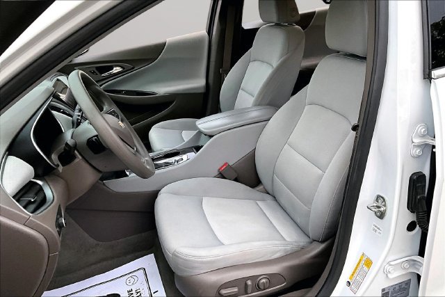Used 2024 Chevrolet Malibu LT FWD image 25