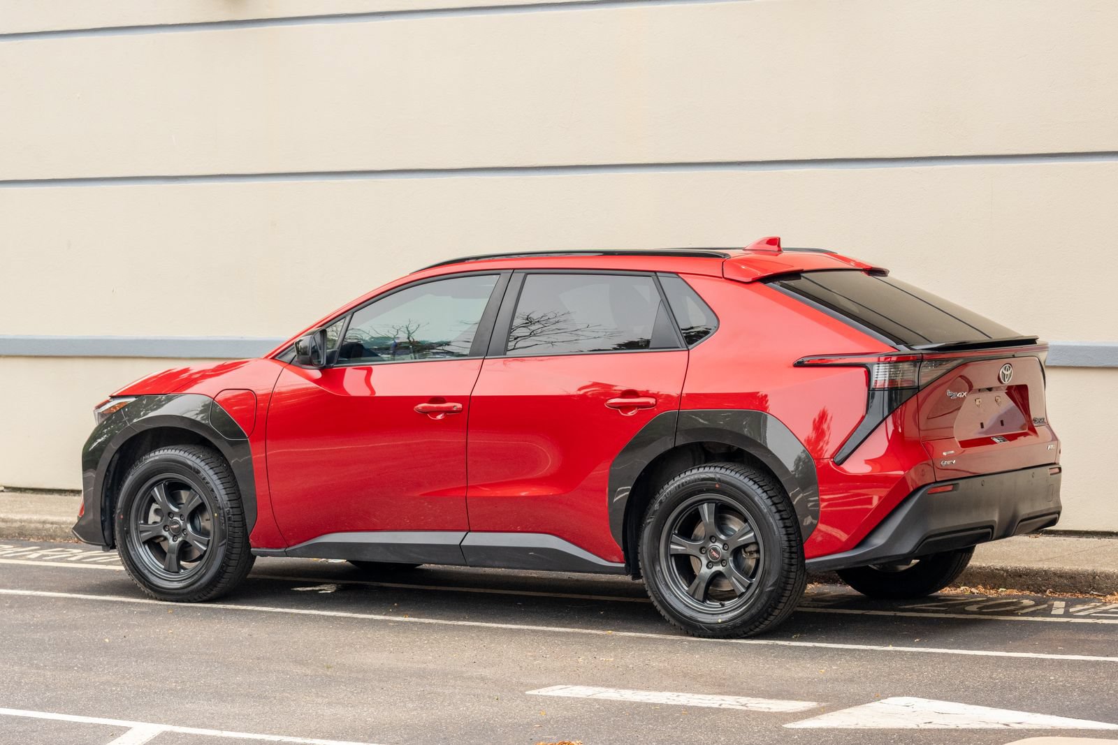 Used 2024 Toyota bZ4X AWD w/ Weather Package image 5