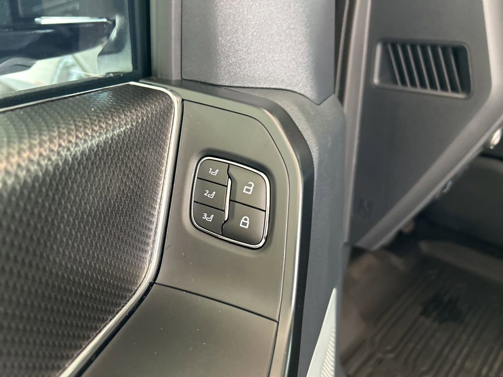 Used 2025 Ford F150 Raptor image 41