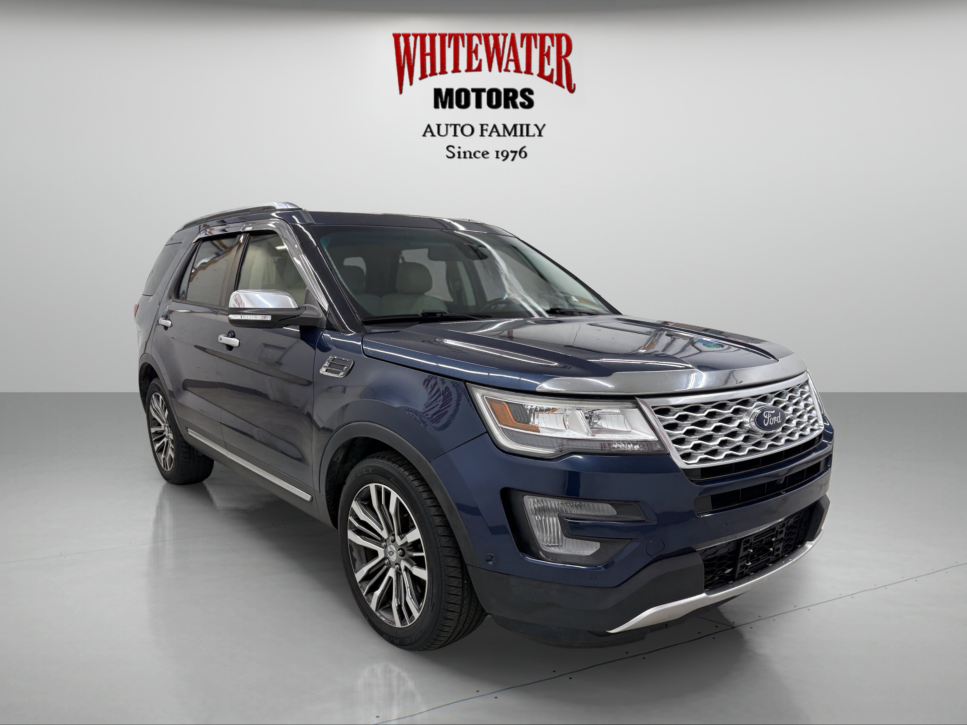 Used 2017 Ford Explorer Platinum AWD/4WD image 5