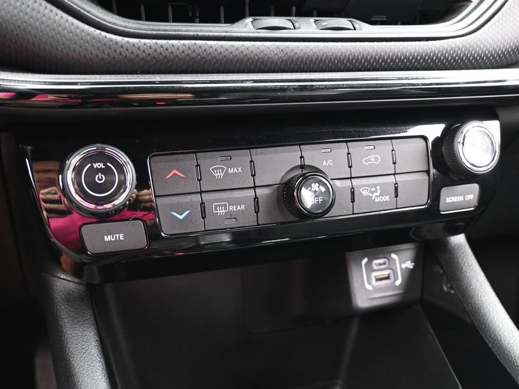 Used 2023 Jeep Compass Altitude image 23